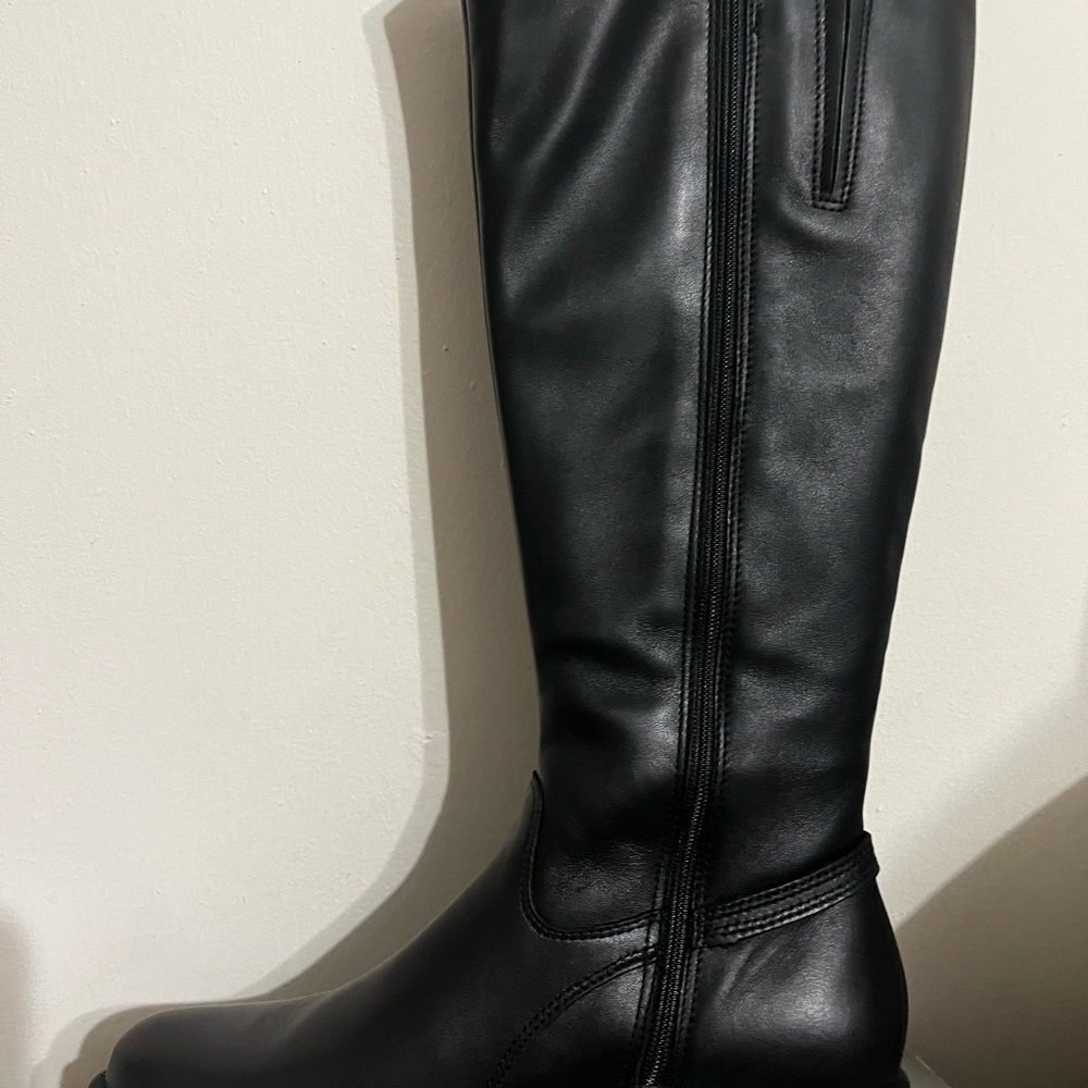 La Canadienne Boots - Picture 8 of 14